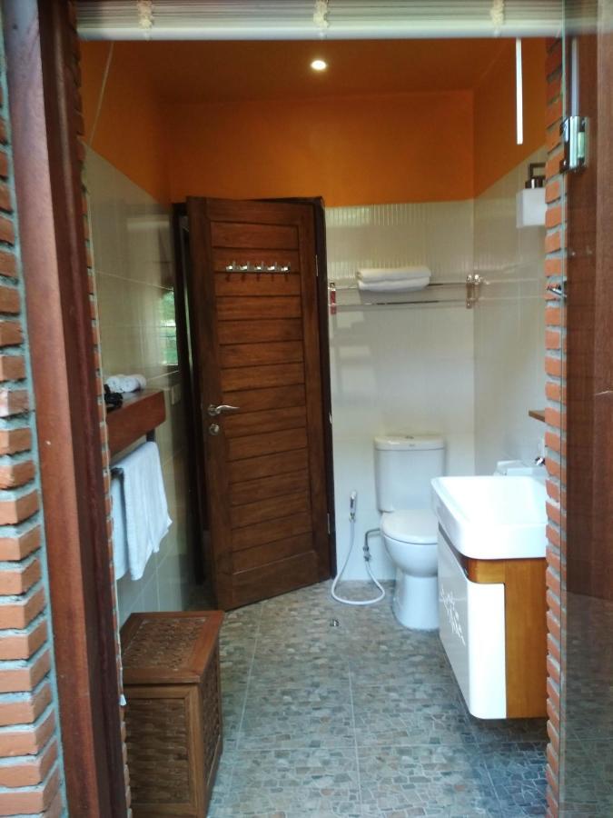 The Country House Senggigi Exterior foto